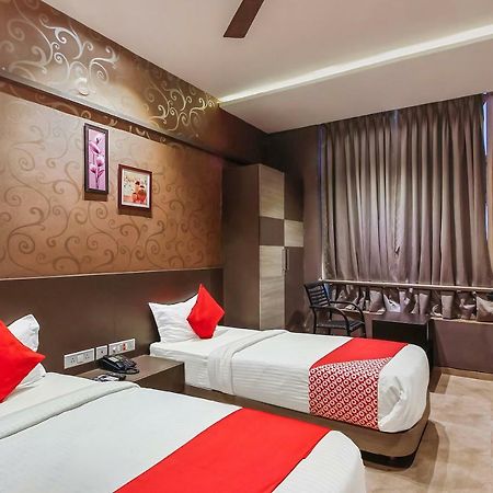 Oyo 26991 Stanza Luxurios Stay Zahirabad Exterior photo