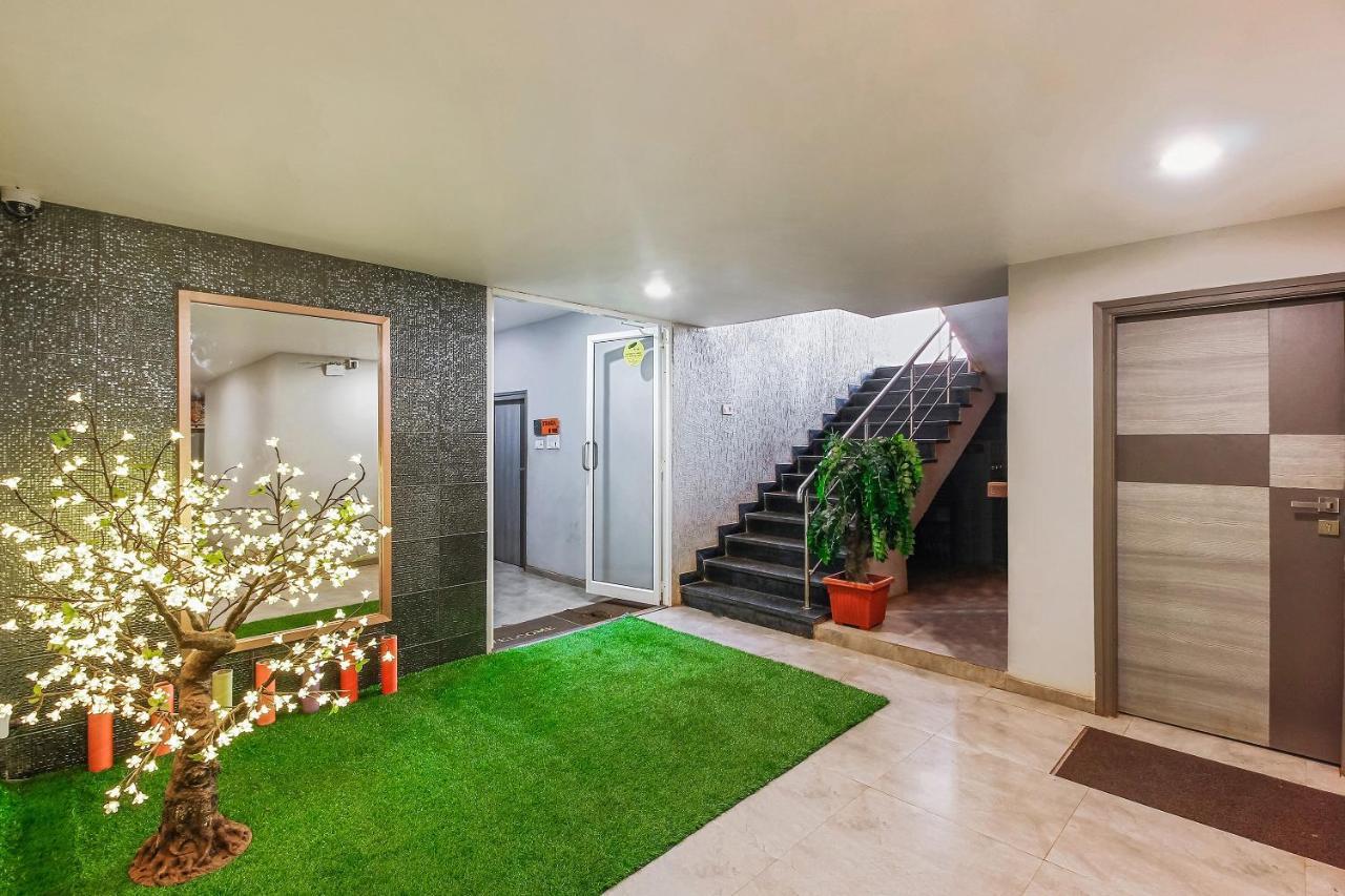 Oyo 26991 Stanza Luxurios Stay Zahirabad Exterior photo